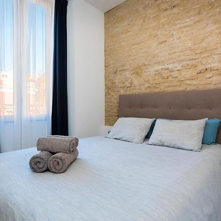 Apartamentos Adriano Seville Luaran gambar
